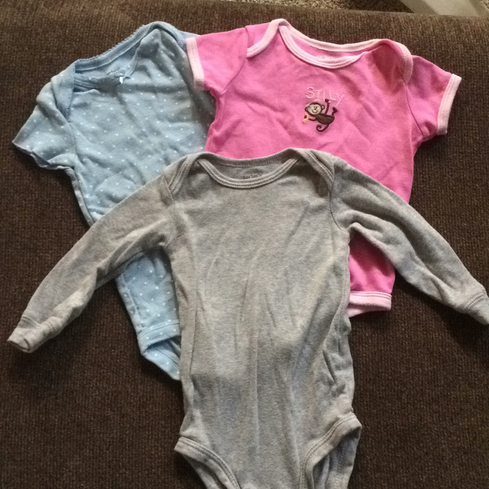 Carter’s onesies size 6 months 4pk bundle